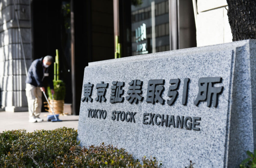  Asia-Pacific stocks slip as investors watch China’s Covid situation, yen weakening