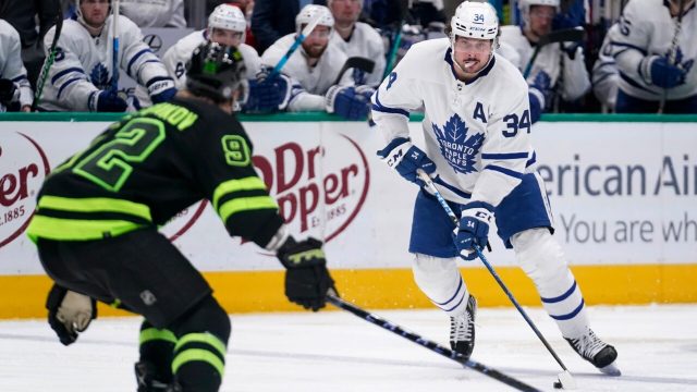  Auston Matthews seals record-breaking night for Maple Leafs in poetic fashion