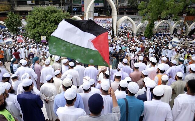  Bangladeshis, Pakistanis protest against Israel over Al-Aqsa unrest