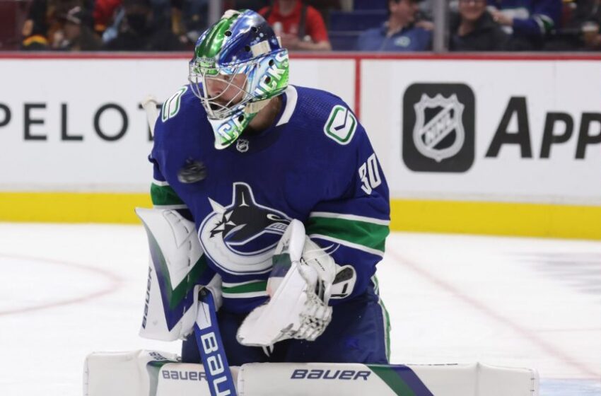  Canucks sign goaltender Spencer Martin to two-year contract