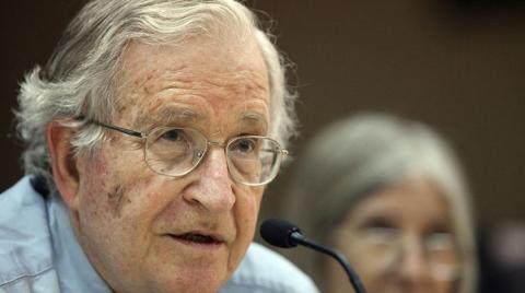  Chomsky: ABD’nin Ukrayna’ya yaklaşımı nükleer bir savaşa yol açabilir