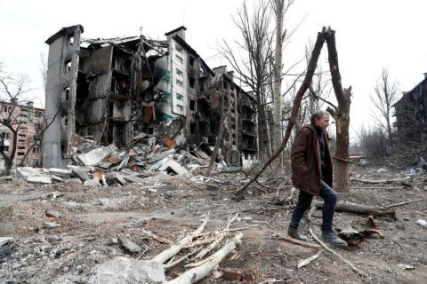  كييف تعلّق عمليات الإجلاء في الشرق لليوم الثاني نتيجة القصف الروسي