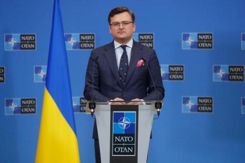  وزير الخارجية الأوكراني يتهم لافروف بـ«التواطؤ في جرائم» بوتشا وماريوبول
