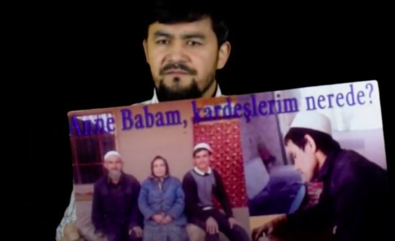  Doğu Türkistan’da aile dramı: En son 4 yaşındayken gördüğü oğlunun öldüğünü, 5 yıl sonra öğrenebildi