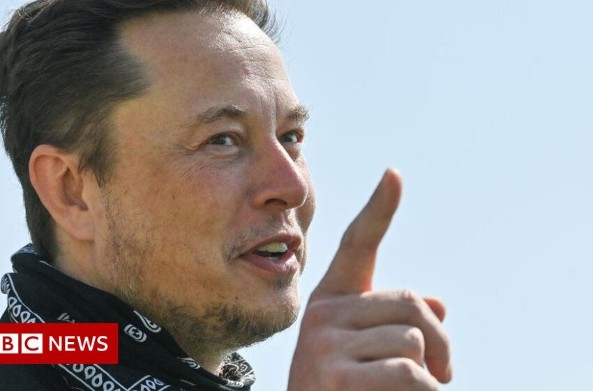  Elon Musk makes offer to buy Twitter