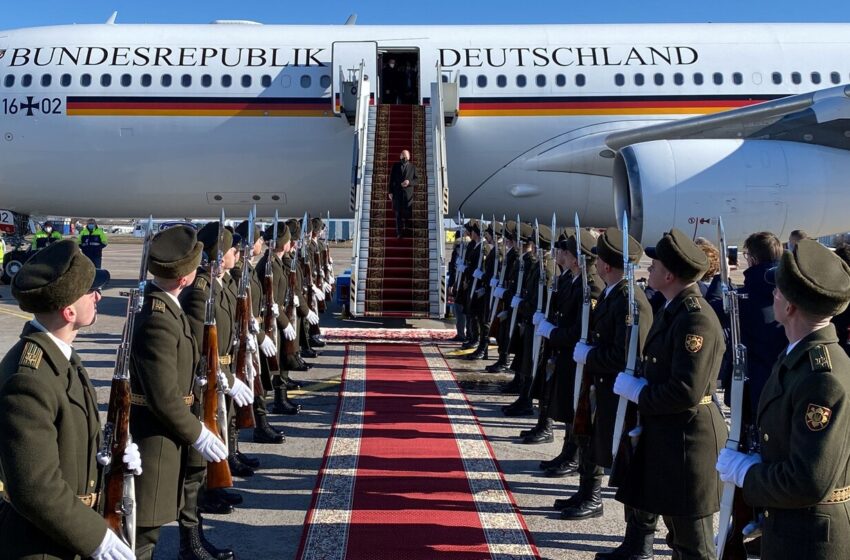  Embracing military power, Olaf Scholz tries to lead Germany into a new era