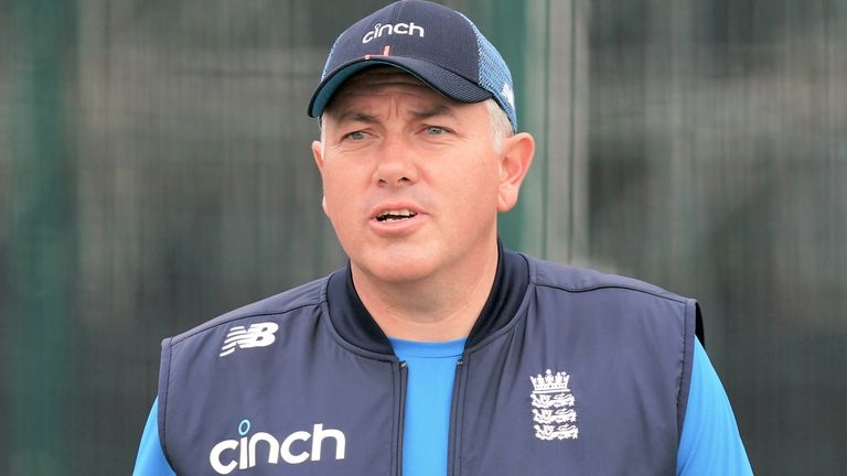  Ex-England coach Silverwood takes charge of Sri Lanka