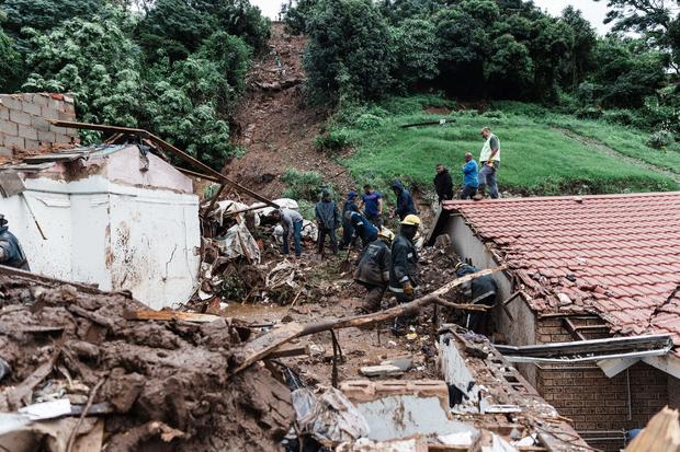  Floods kill more than 300 as record rainfall swamps South Africa’s coast