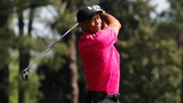  He’s back: Tiger tees off at Masters in 1st competitive tournament since car crash