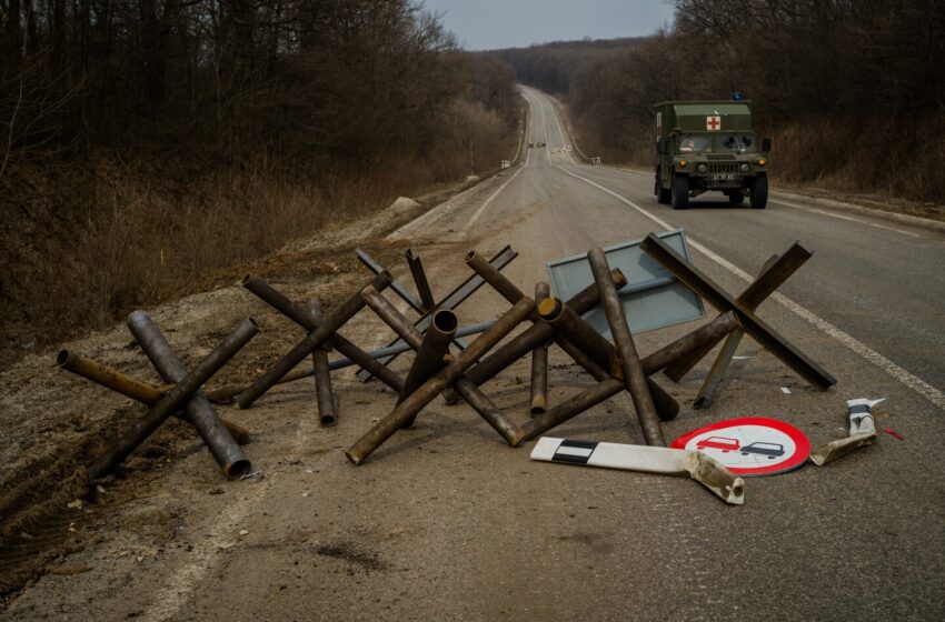  In eastern Ukraine, Russian military razing towns to take them over