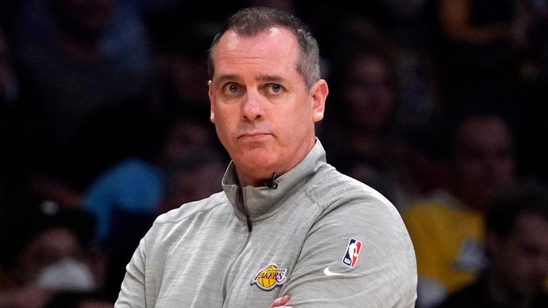  Lakers confirm Vogel sacking