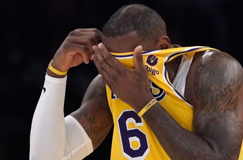  Lakers officially eliminated from play-in contention with loss to Suns