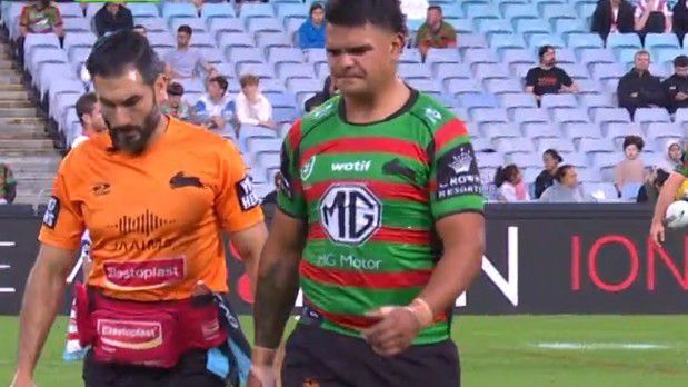  LIVE: Latrell limps off for Rabbitohs