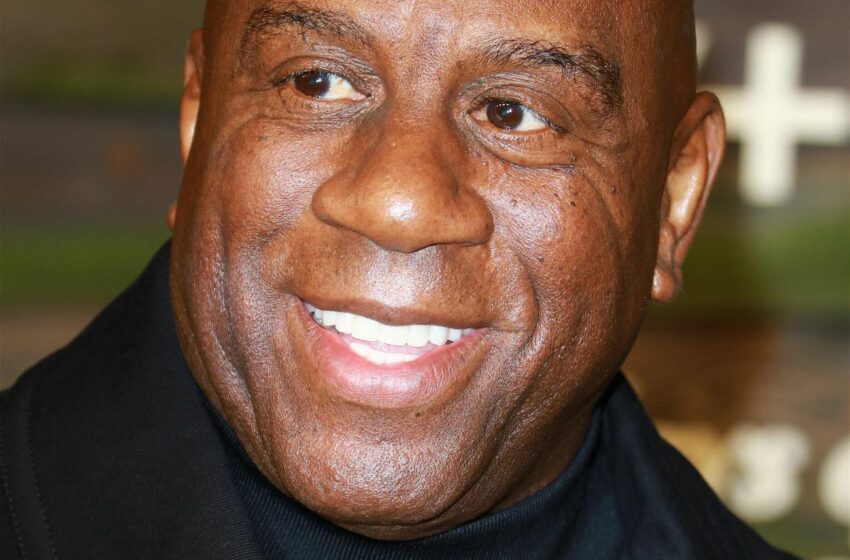  Magic Johnson Almost Hit Howard Stern During 1998 Interview