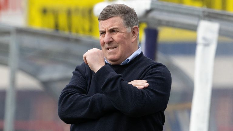  McGhee will ‘go naked for a week’ if Dundee win