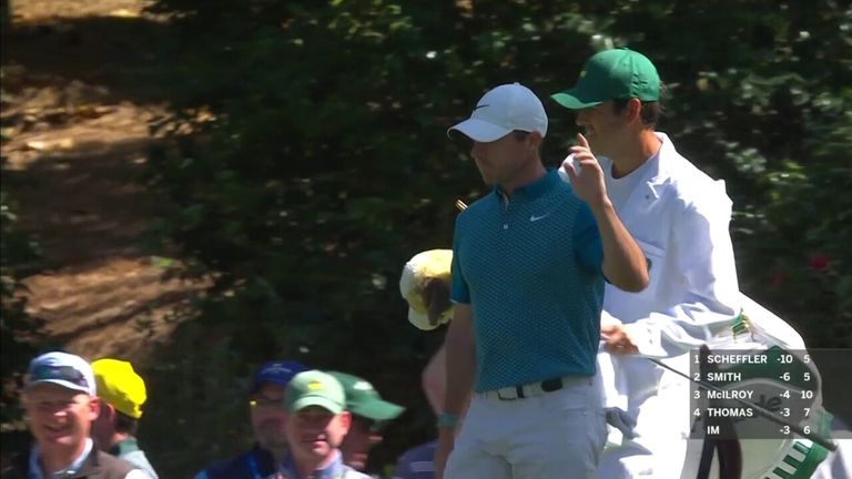  McIlroy on a roll with spectacular birdie!