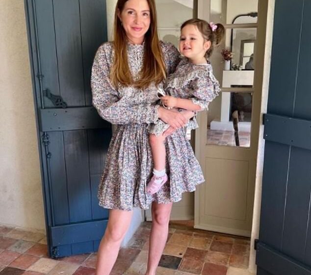  Millie Mackintosh poses with her daughter Sienna in matching floral dresses
