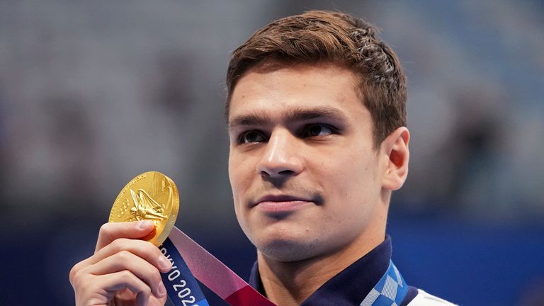  Olympic swimming champion Rylov suspended over Putin rally