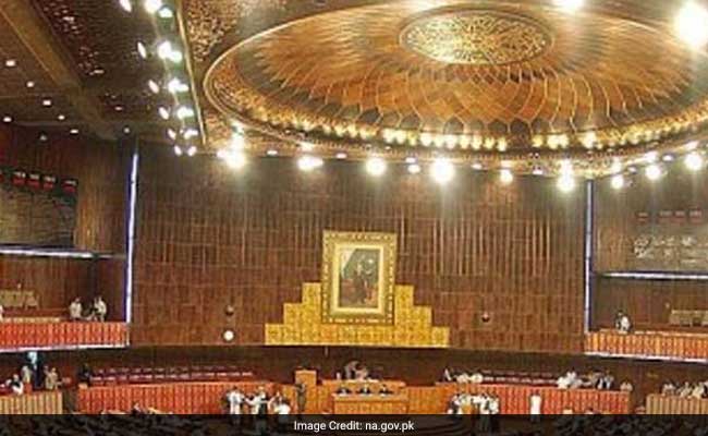  Pak National Assembly Adjourned, To Meet Again On Monday To Elect New PM