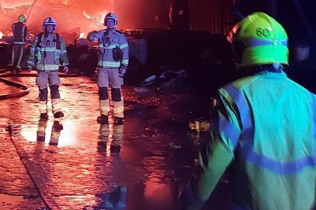  Ravensthorpe fire: Firefighters from across West Yorkshire battling huge blaze in row of terraced houses – latest updates   