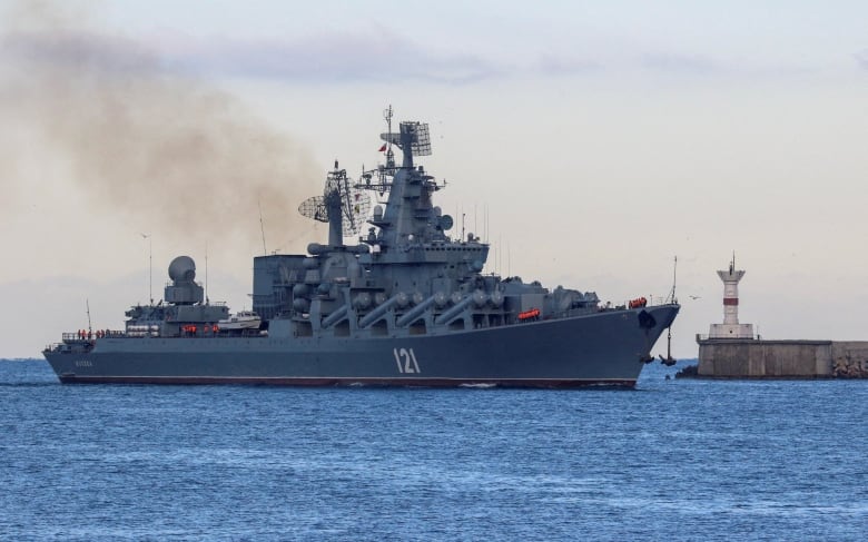  Russian Defence Ministry says its flagship sank after following explosion and fire