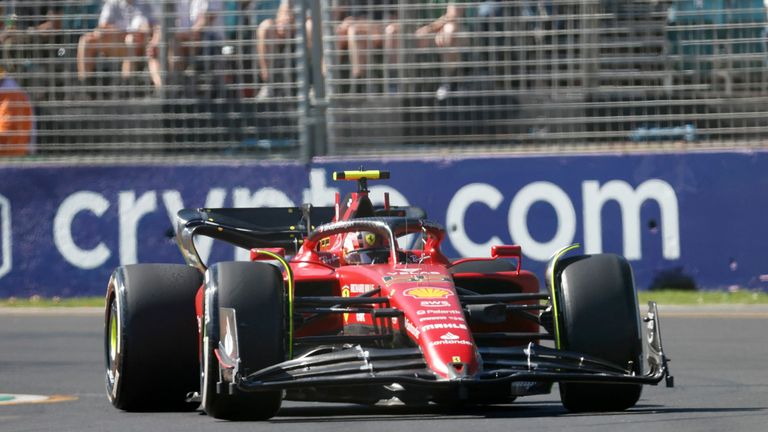  Sainz leads Ferrari charge, Vettel breaks down