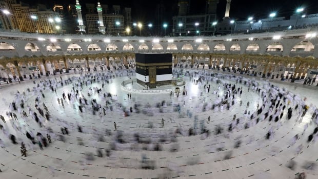  Saudi Arabia raises pandemic capacity to 1 million pilgrims for this year’s hajj