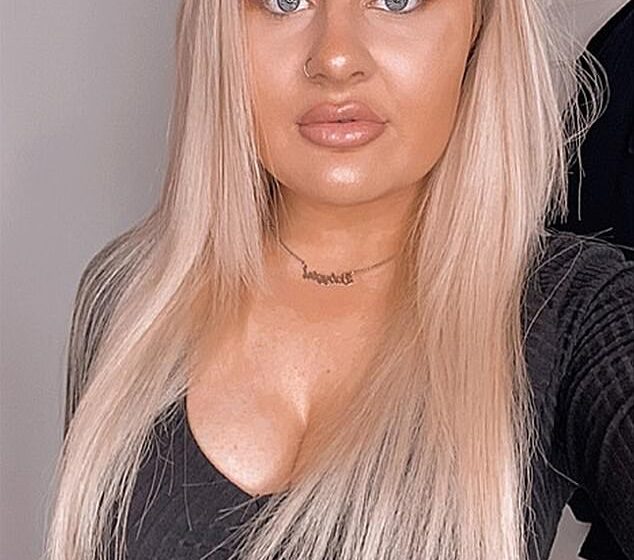  Tanning addict who used sunbeds to clear up her eczema gets skin cancer 