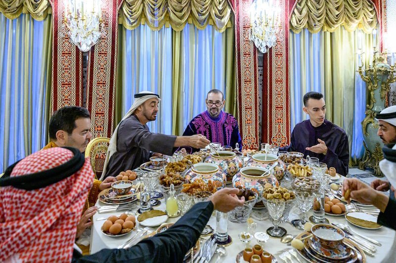  The King offers an iftar in honor of Sheikh Mohammed Bin Zayed Al Nahyan