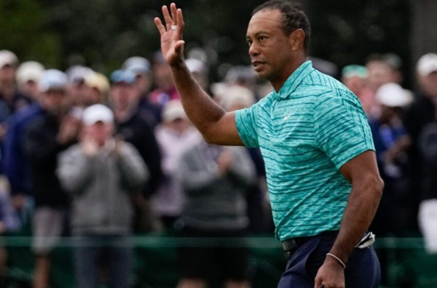  Tiger Woods shoots 74 in 2nd round to make the cut for Masters weekend