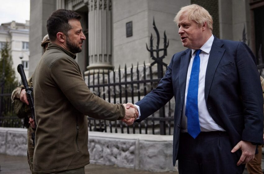  Zelensky praises Boris Johnson’s support on sanctions, aid after surprise visit