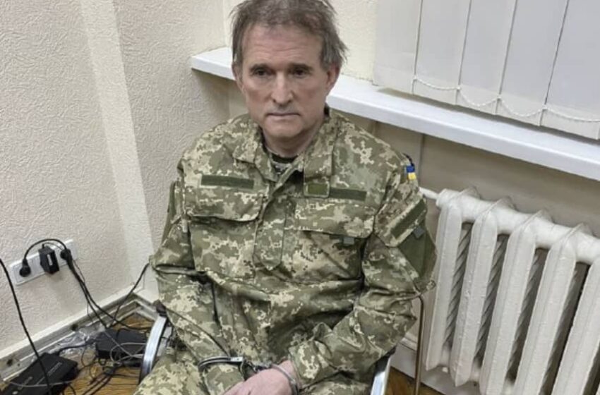  Zelenskyy says Ukraine captured pro-Putin politician Viktor Medvedchuk who escaped house arrest