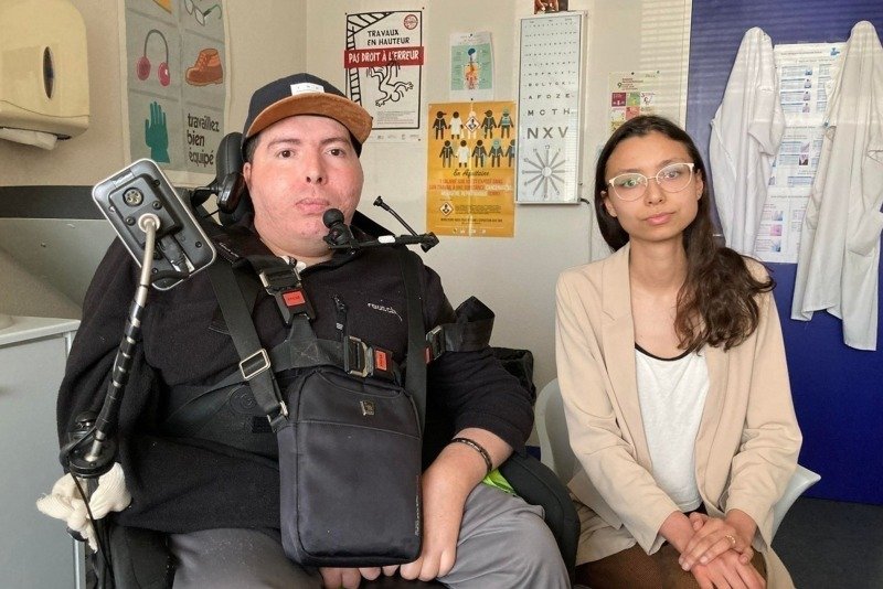  Abdel quadriplegic in care in France is brandished with an OQTF