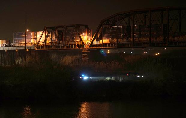  Five migrants found dead in train near U.S. border