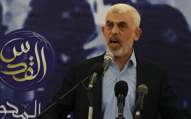 Gantz on calls to target Hamas’s leaders: Such decisions mustn’t be political
