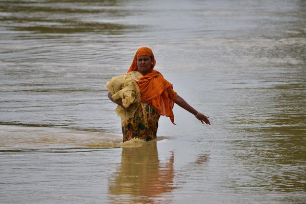  India hit with deadly flooding and heat waves at the same time