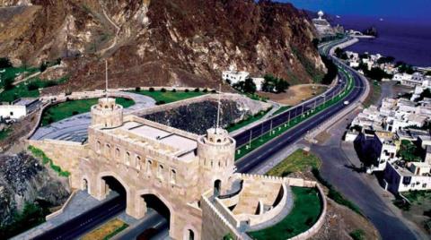  Oman’s Budget Records Surplus of Almost $1Bn