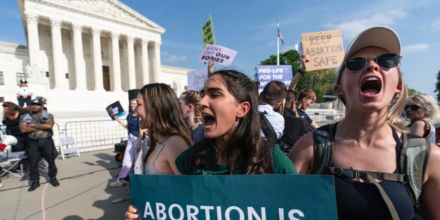  Overturning Roe v. Wade may not change ‘basic contours’ of election that favors GOP: Analysts