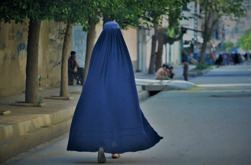 Taliban orders head to toe coverings for Afghan women in public