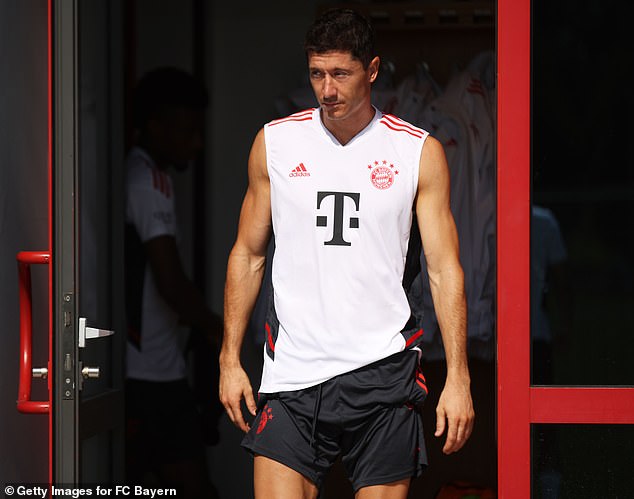  Barcelona have FINALLY agreed a deal with Bayern Munich to sign Robert Lewandowski