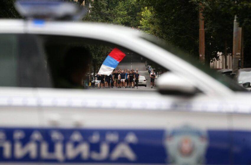  إصابة ضابط شرطة بالقرب من سفارة إسرائيل في بلغراد ومقتل المهاجم