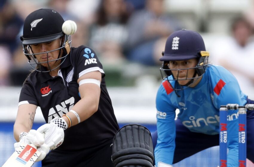  England spinner Dean breaks NZ fourth-wicket stand LIVE!