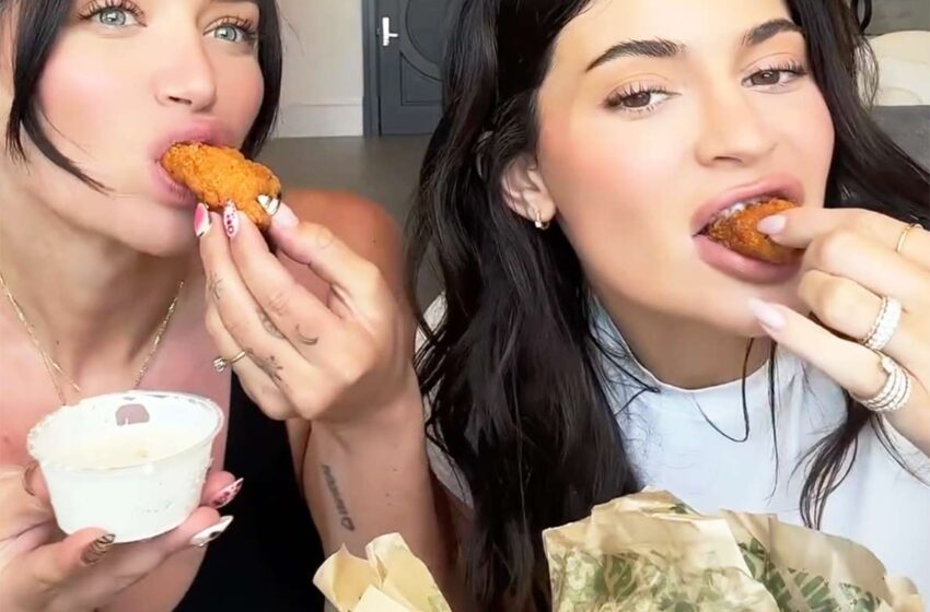  Kylie Jenner and Stassie Karanikolaou’s Delectable Mukbang Adventure: Wingstop Flavors and Crumbl Cookies Delight Fans