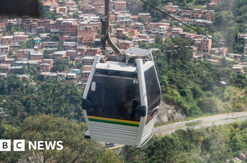  One killed after Colombia cable car falls from station