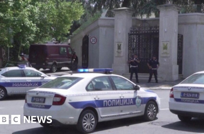  Serbian officer shot with crossbow outside Israeli embassy