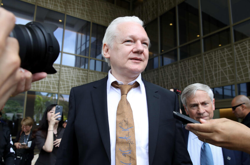  WikiLeaks founder Julian Assange lands in Australia after U.S. plea deal