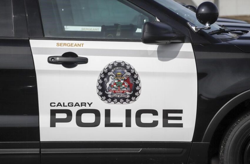  Calgary thoroughfare closed during Thursday rush hour: police