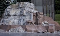  Kyiv’s shrouded and absent statues tell a story of war and defiance
