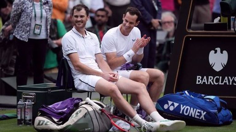  Murray given emotional tribute after Wimbledon doubles loss