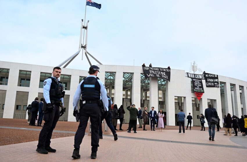  Pro-Palestinian protesters breach security at Australia’s Parliament House to unfurl banners